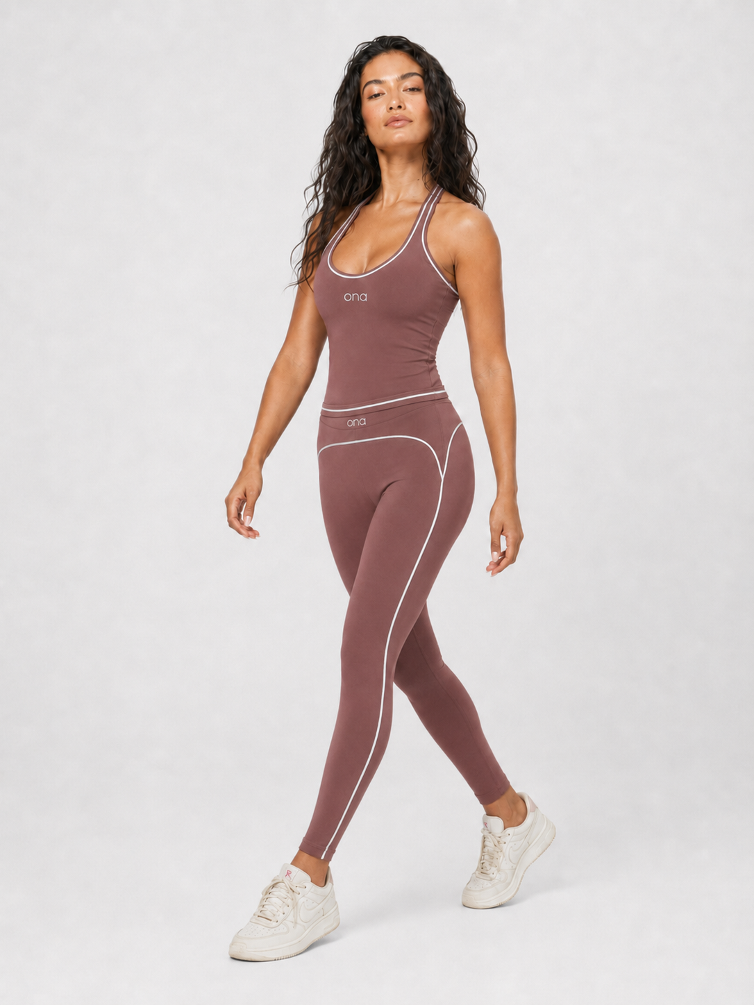 Signature Contour Leggings