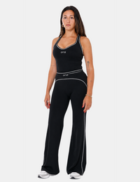 Signature Contour Flare Leggings